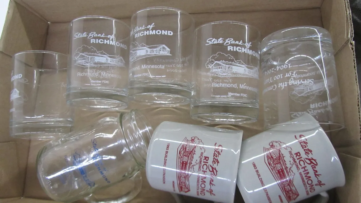 Lot Of State Bank Of Richmond Cups