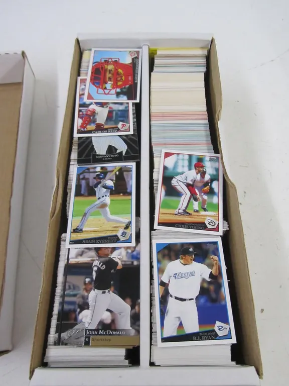 Lot Of Assorted Baseball Cards