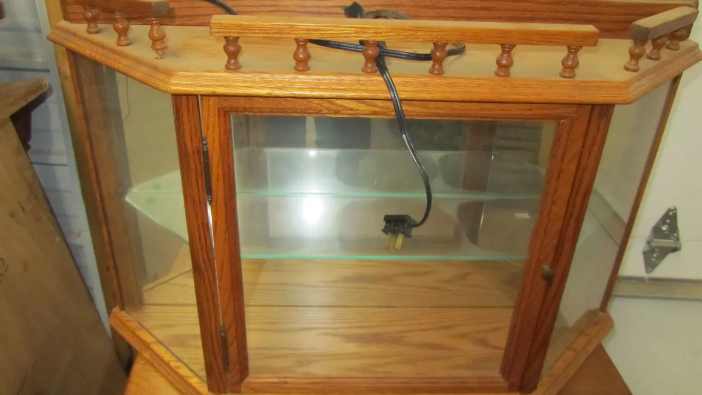 Lighted Mirror Back Shelf
