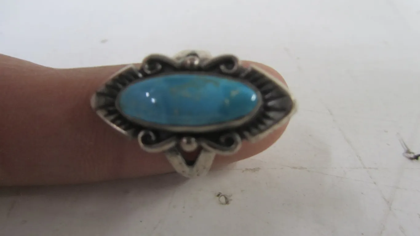 Sterling Silver Ring w/Turquoise