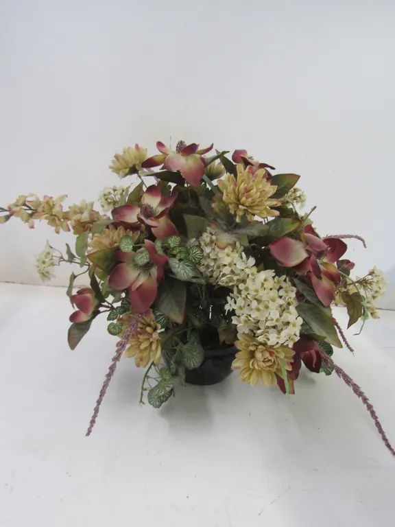 Artificial Plant w/Planter