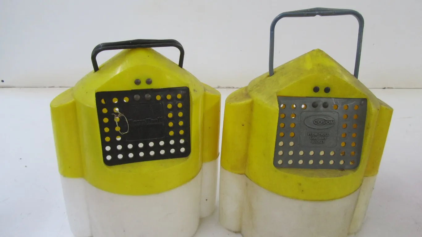 (2) Flow-Troll Bait Buckets