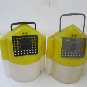 (2) Flow-Troll Bait Buckets