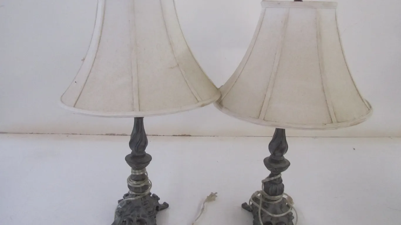 Pair Of Table Lamps w/Shades