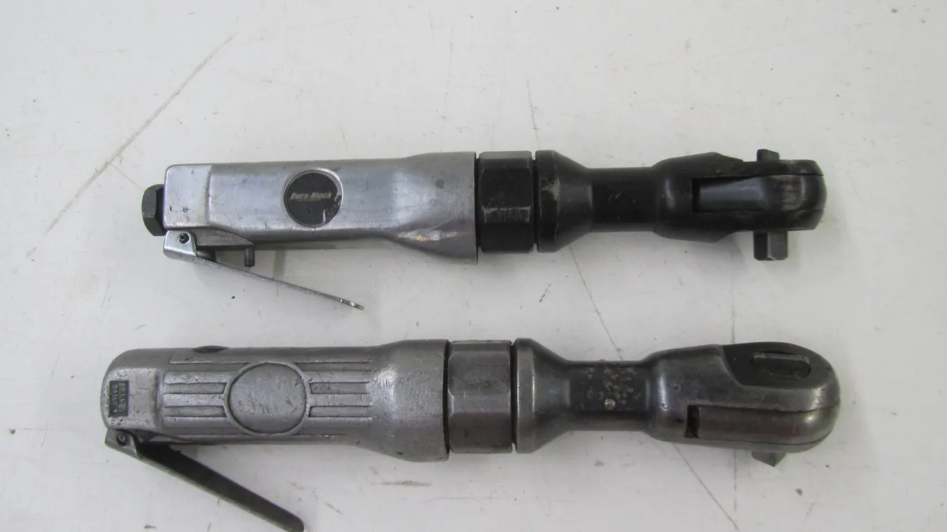 (2) 3/8" Drive Pneumatic Impact Drivers