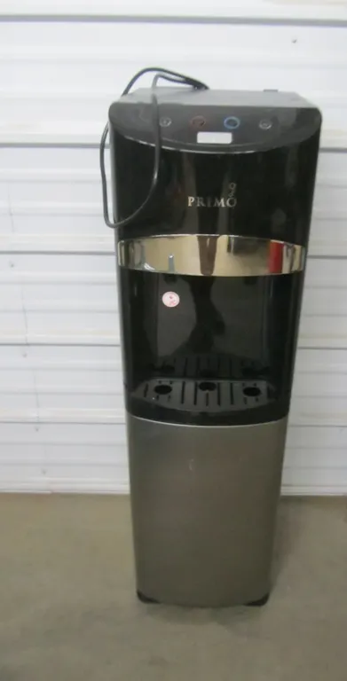 Primo Water Dispenser w/(4) Water Jugs