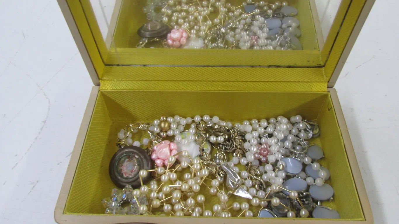 Mirrored Jewelry Box w/Assorted Costume Jewelry