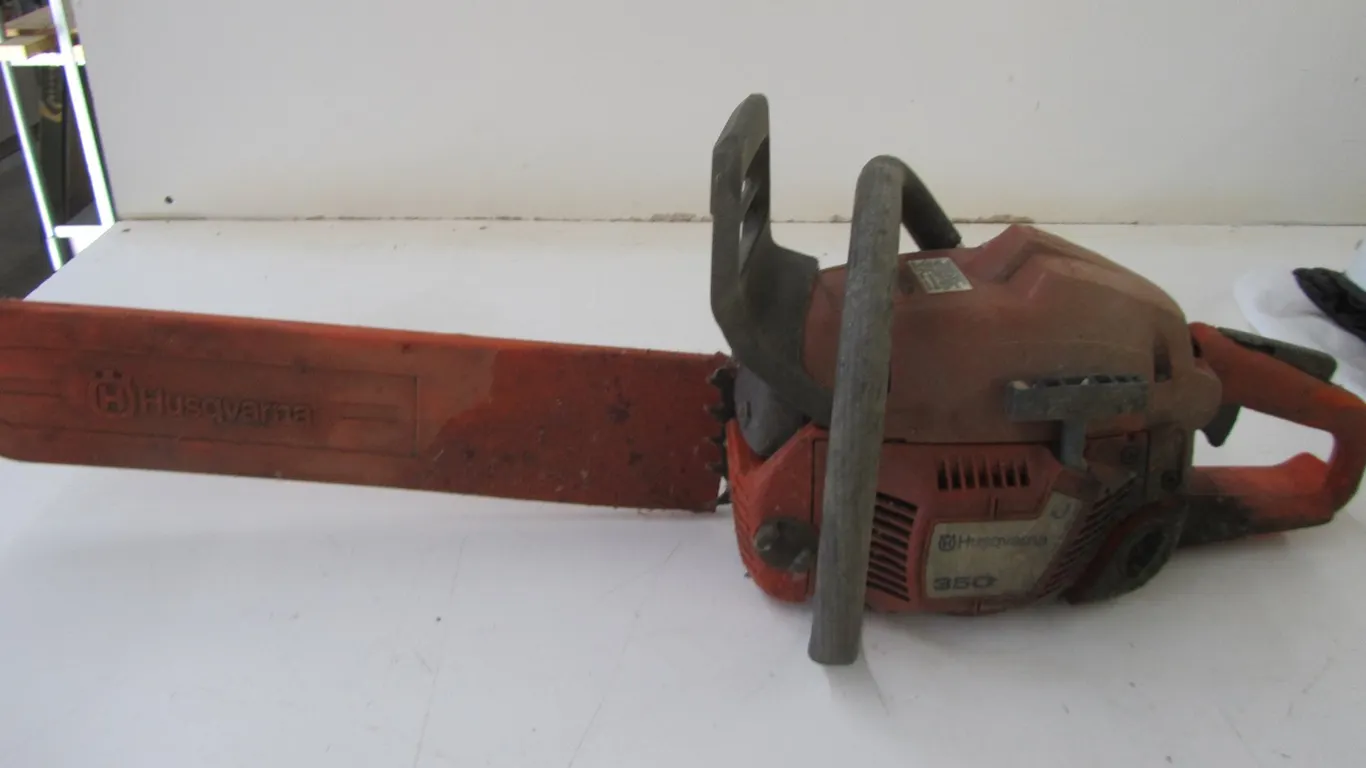 Husqvarna 350 Chain Saw