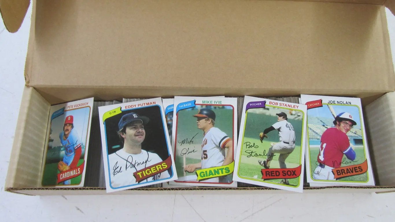 Lot Of 1980 Topps Baseball Cards