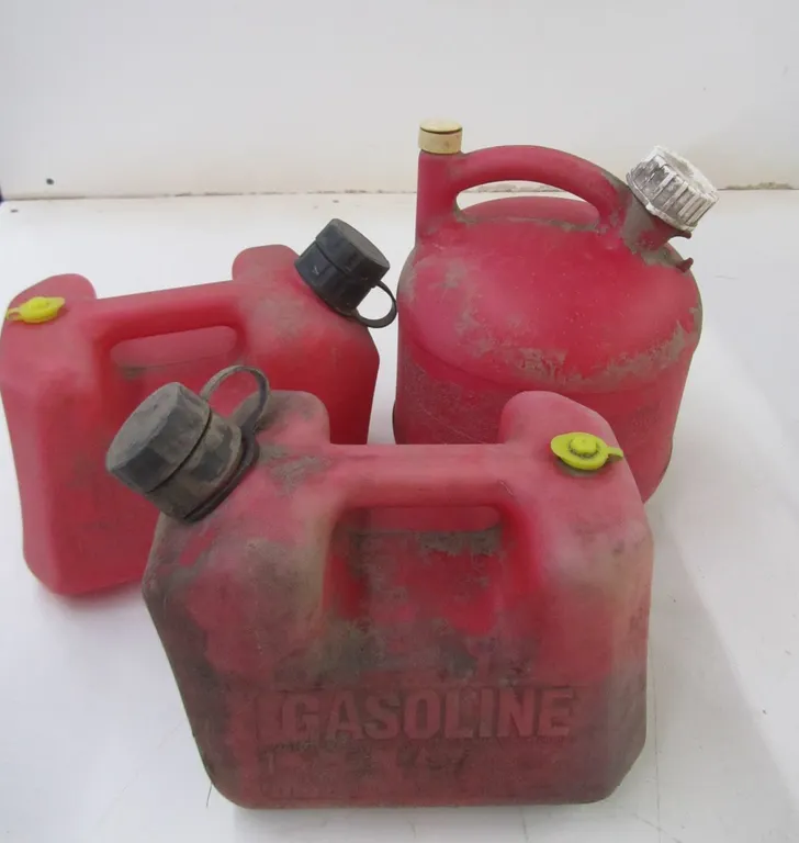 (3) 1-1/4 Gallon Gas Cans