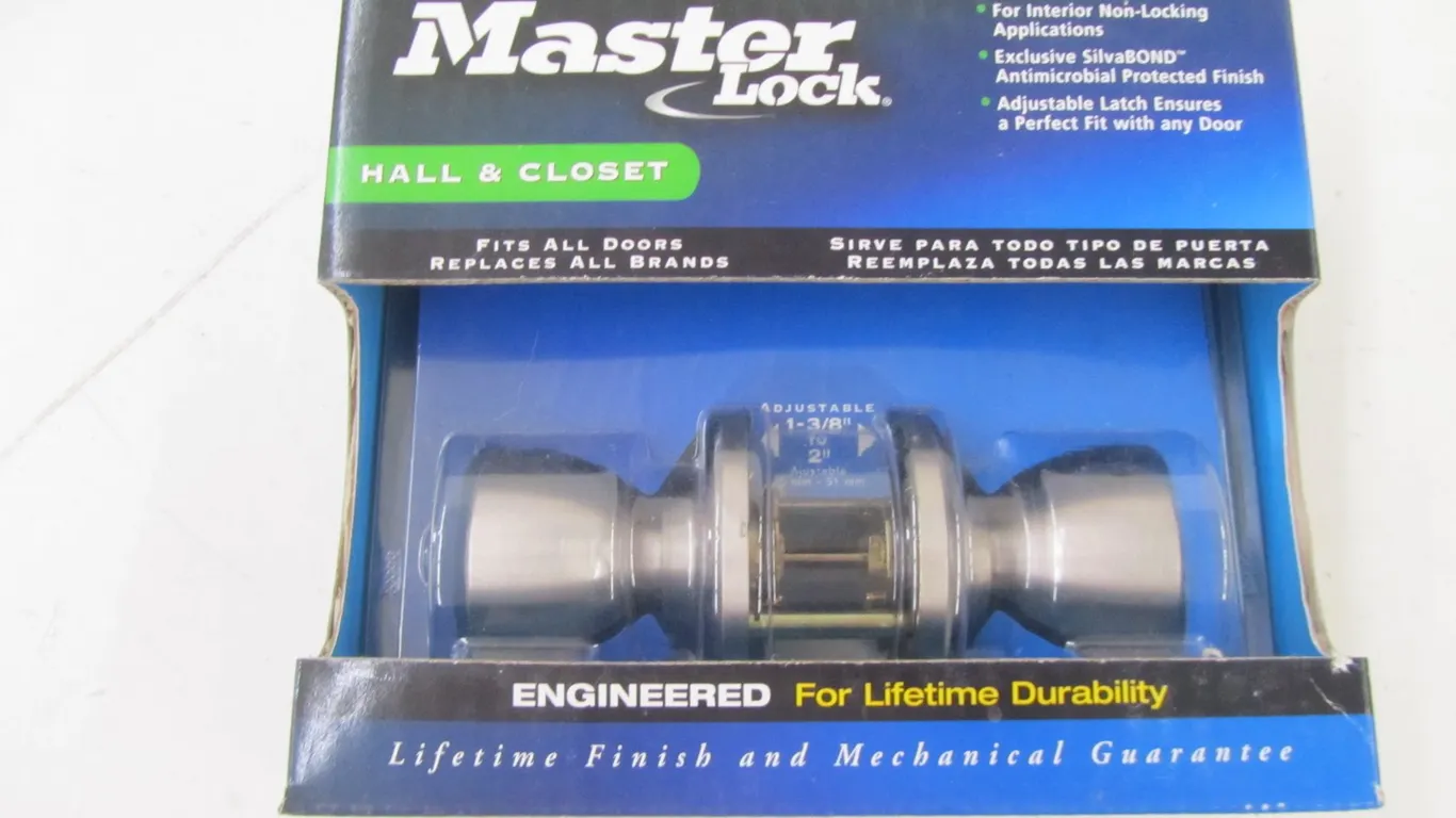 Master Lock Hall & Closet Door Handle Kit