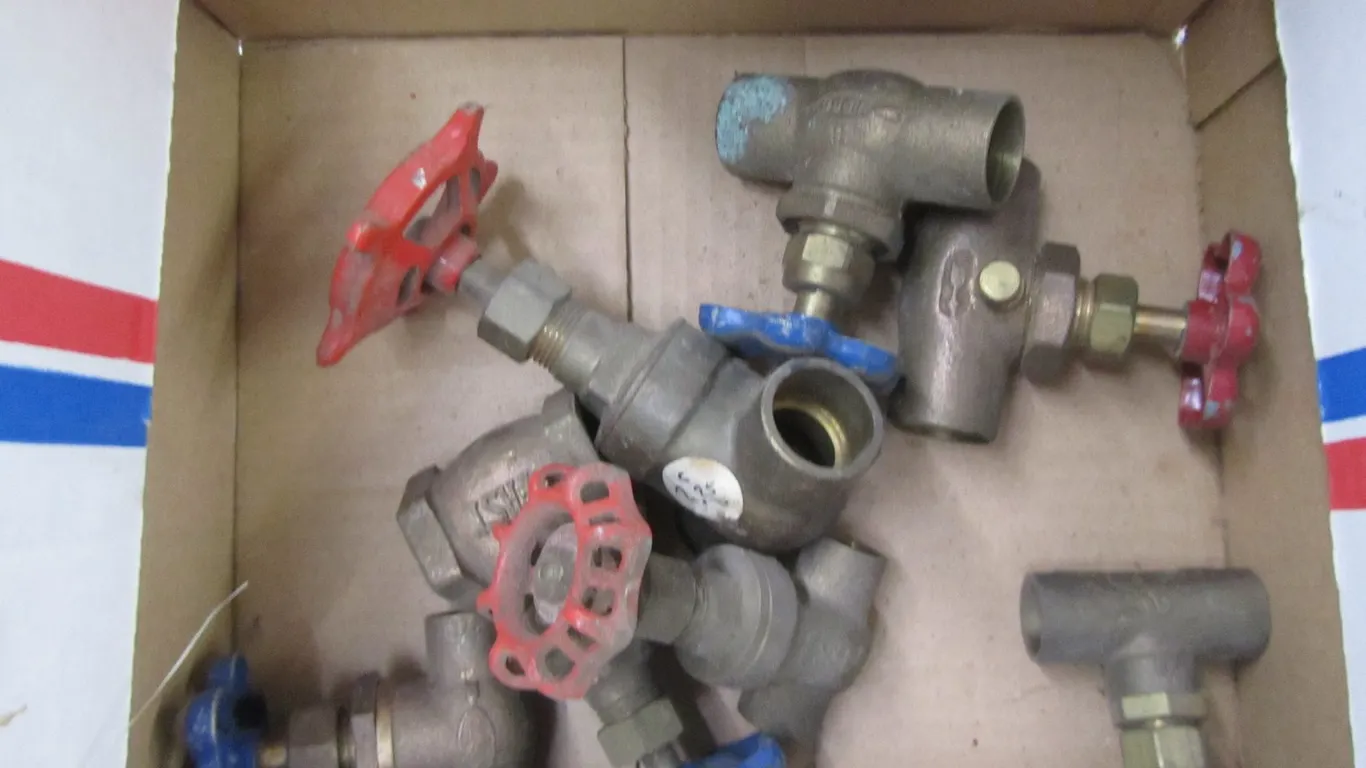 (7) Assorted Brass Plumbing Valves