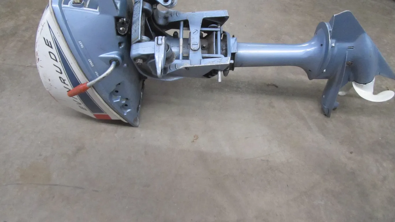Evinrude 3 HP Outboard Motor