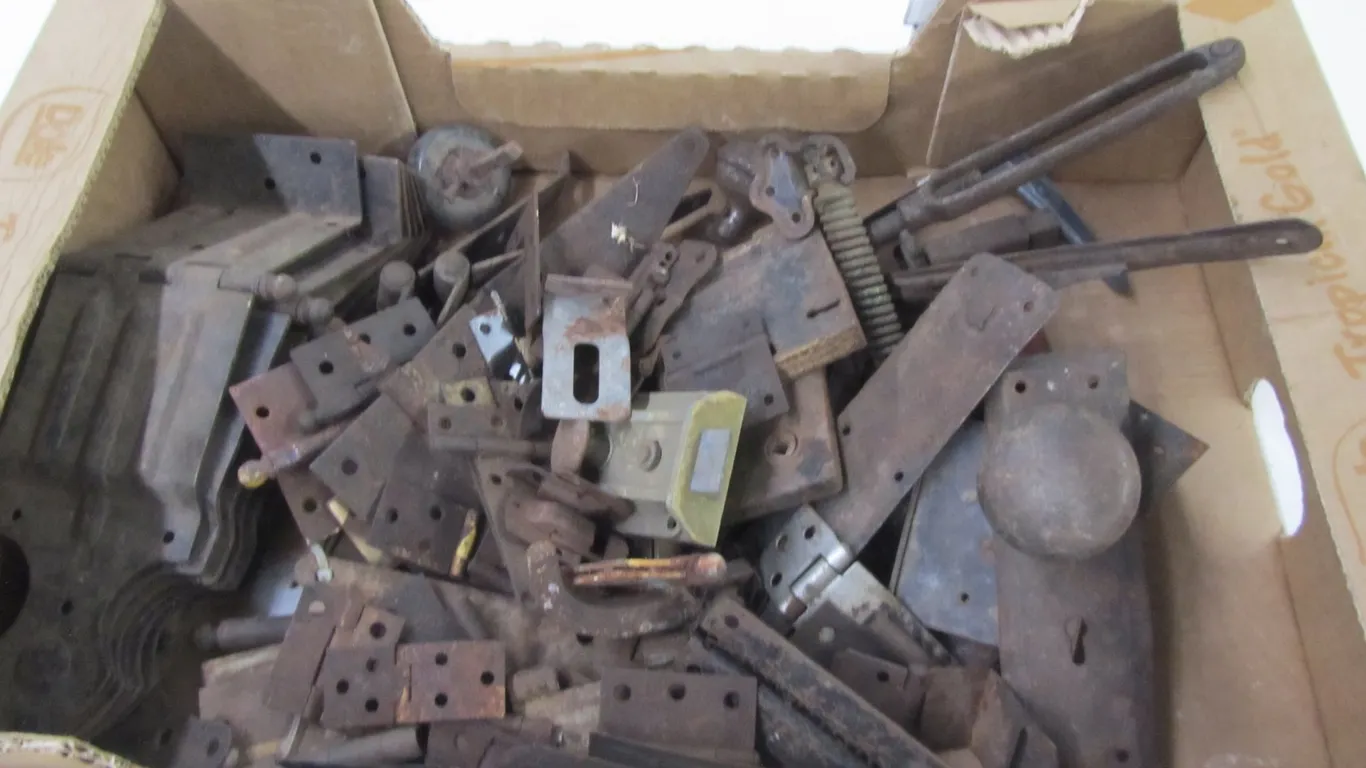 Large Lot Of Vintage Door Hinges