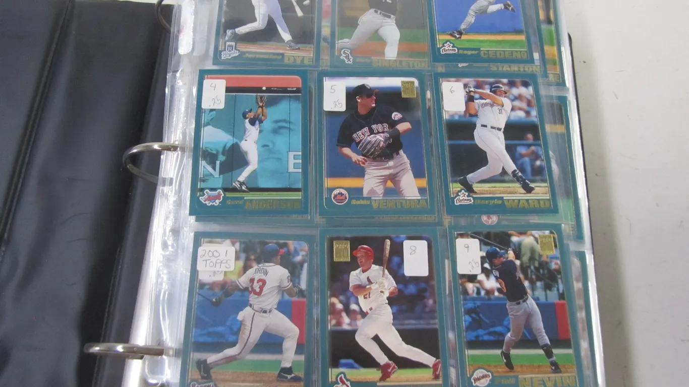 Partial 2000 Topps Baseball Card Set