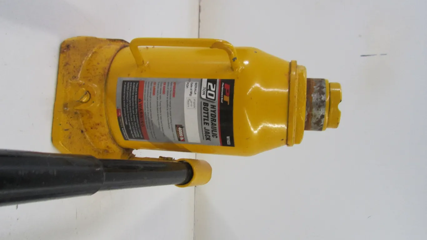 Performance Tool 20 Ton Hydraulic Bottle Jack