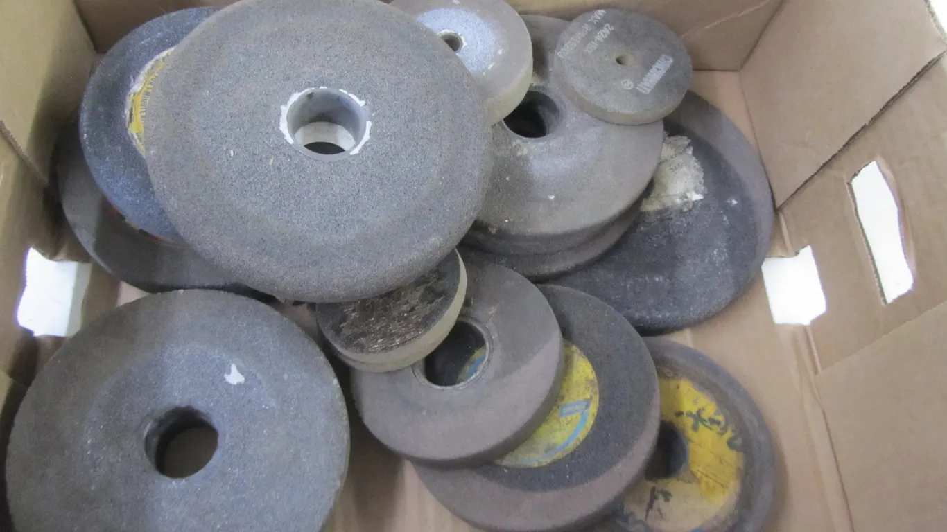Lot Of Assorted Grinding Discs