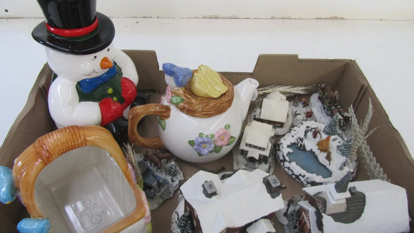 Flat Of Assorted Home Furnishings