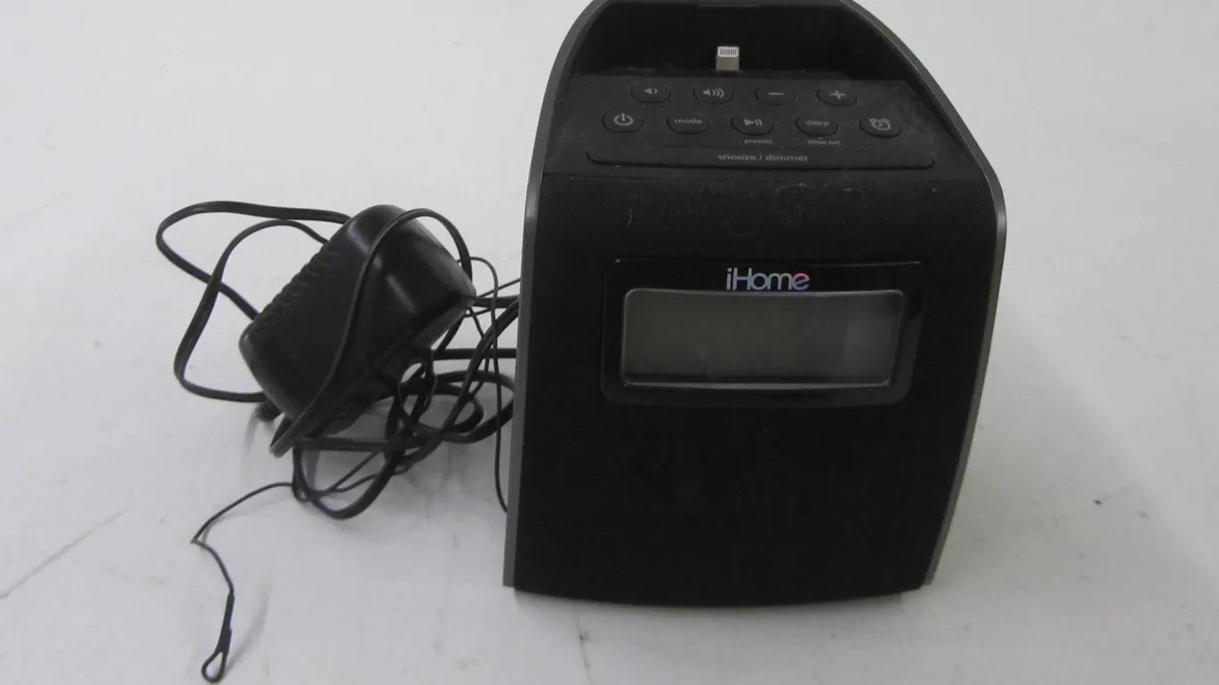 iHome Alarm Clock Charging Station