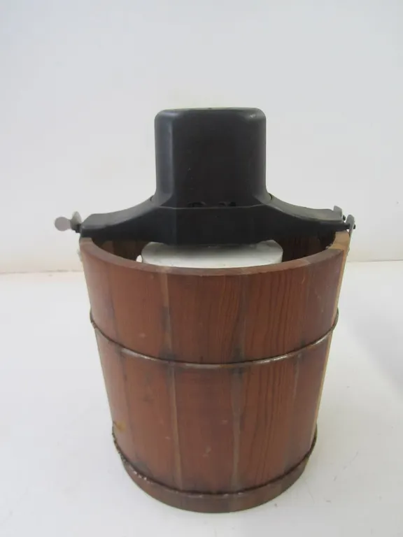 Ice Cream Maker