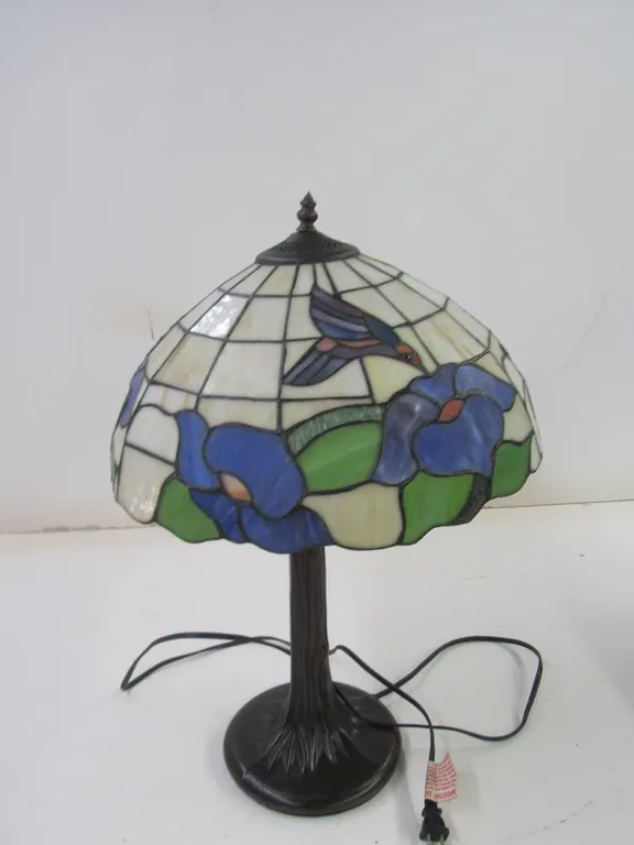 Stained Glass Shade Table Lamp