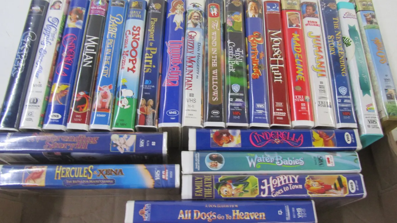 (24) Assorted VHS Movies
