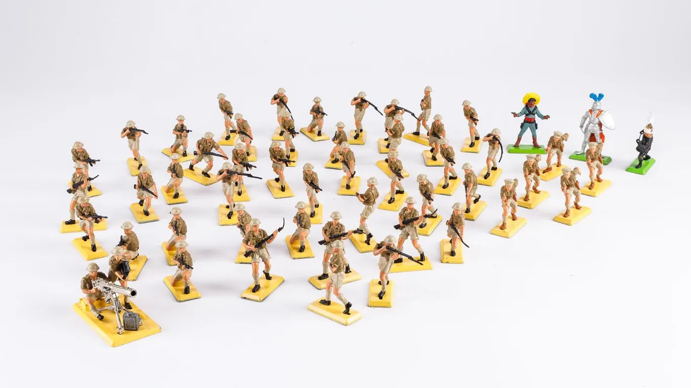 Vintage Britains Deetail Plastic Toy Soldiers Lot - WWII British Infantry