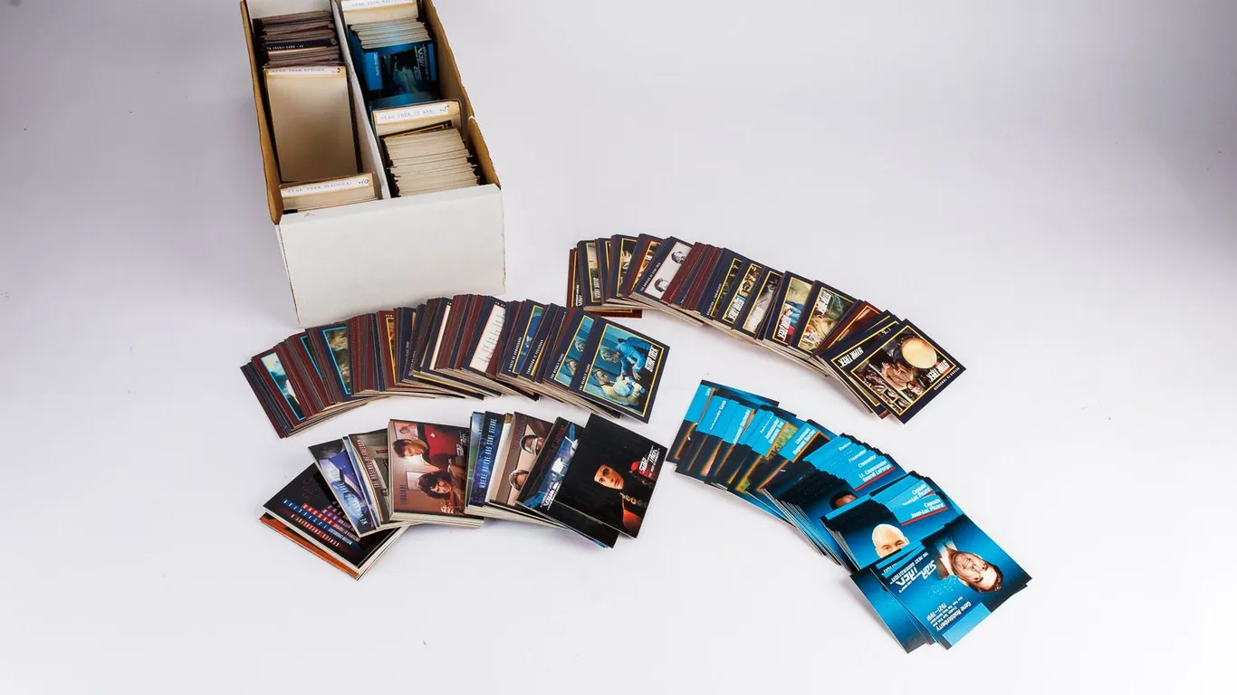 Vintage Star Trek Trading Card Lot - TNG, 25th Anniversary and Master Series