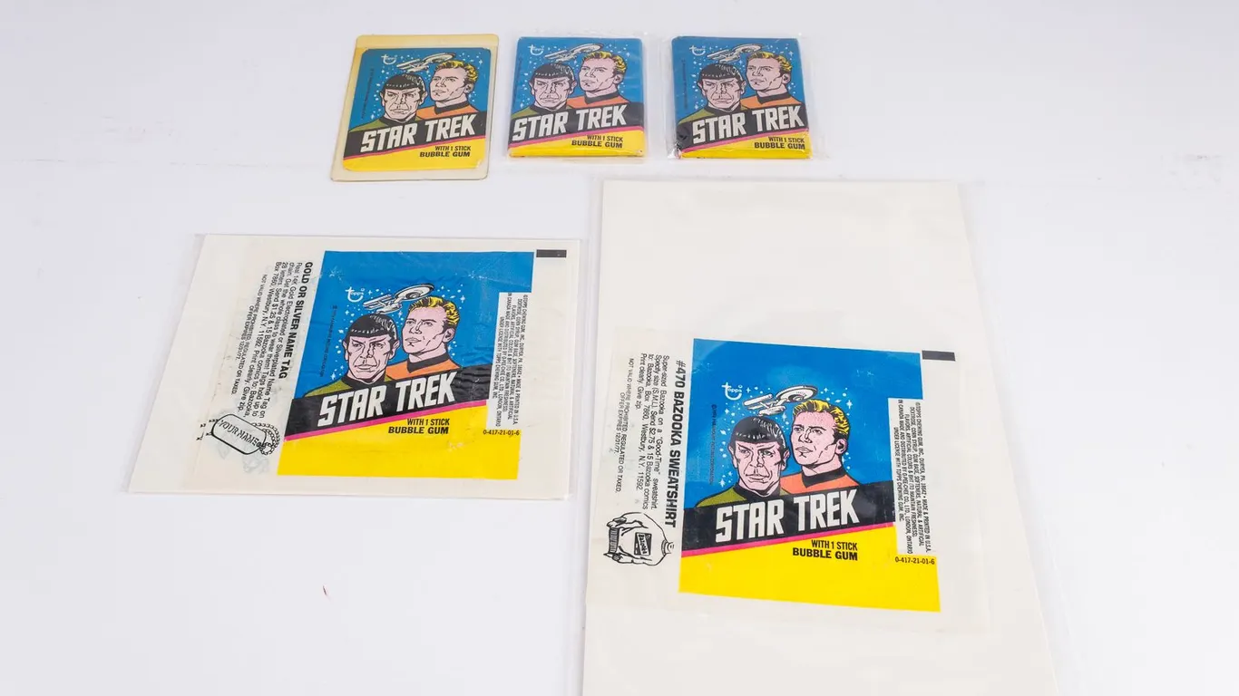 1976 Topps Star Trek Trading Card Lot: 2 Packs w/ Original Gum + 3 Vintage Wrappers