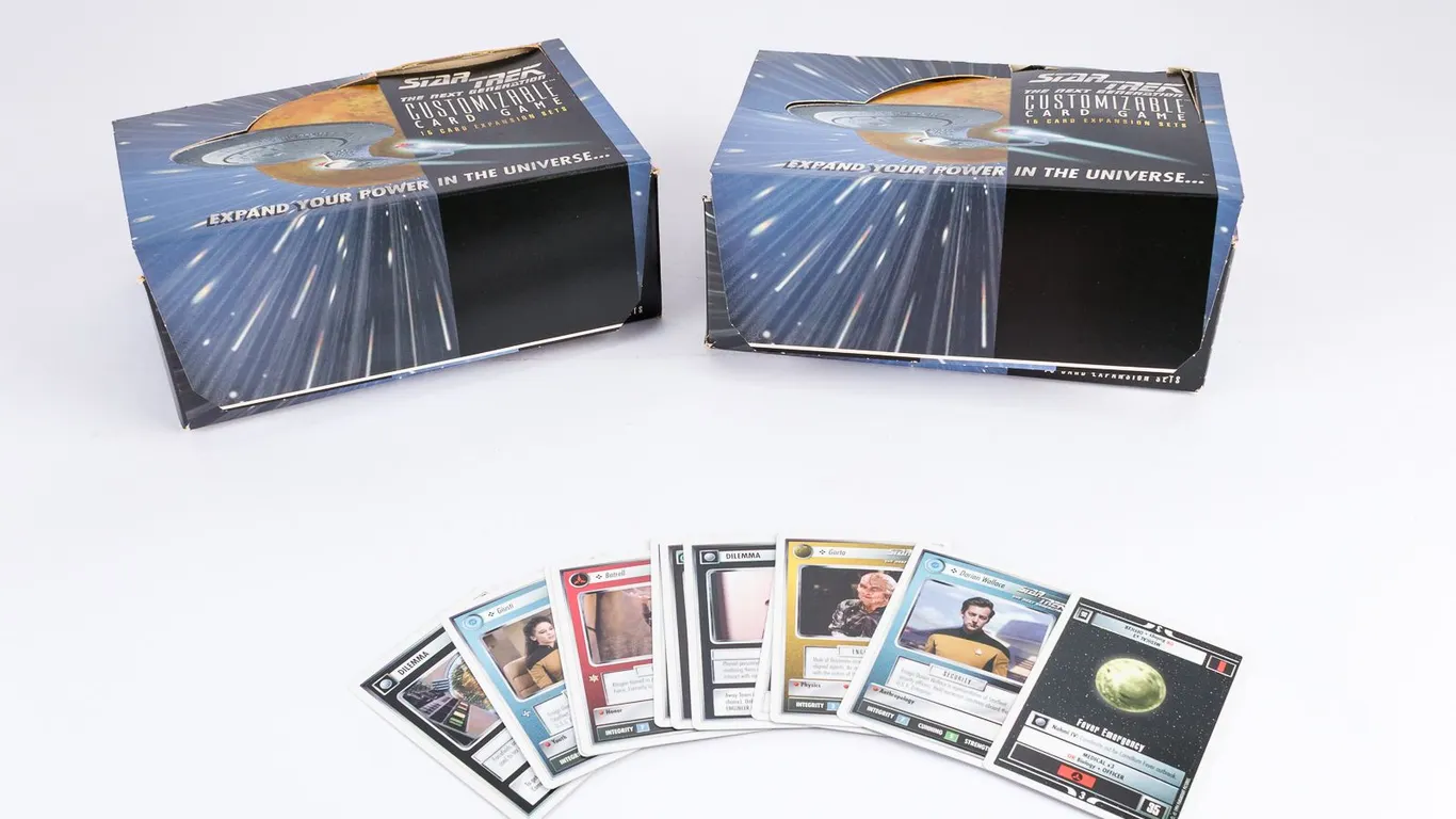 Star Trek TNG Customizable Card Game: 35 Sealed Packs + Loose Cards