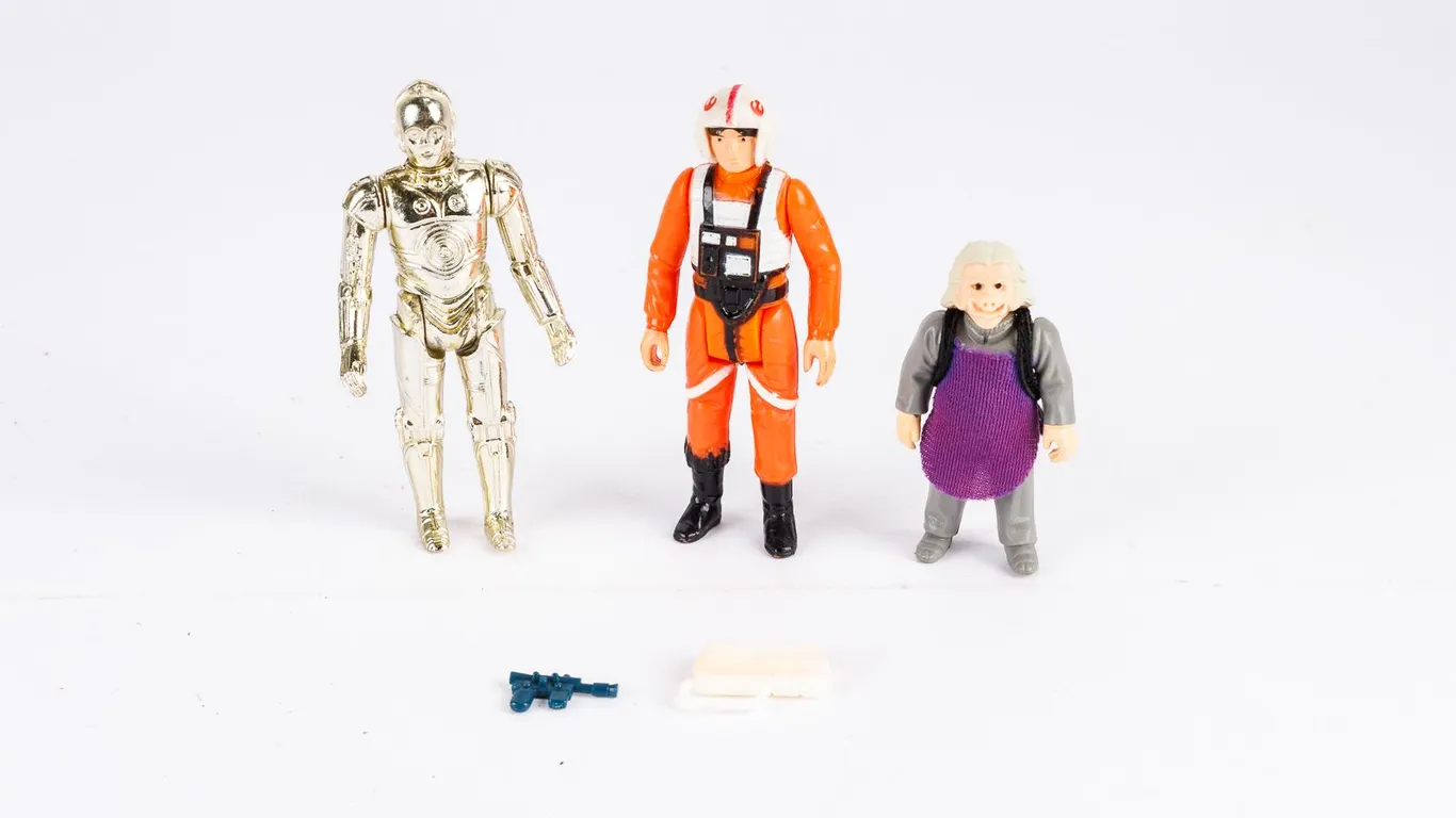 Vintage Kenner Star Wars Action Figures - Luke Skywalker X-Wing Pilot, C-3PO, Ugnaught