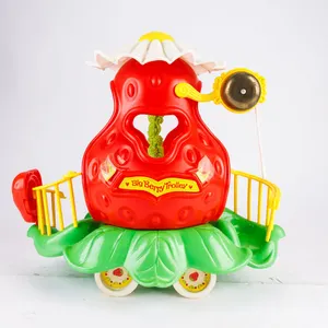 Vintage 1980 Strawberry Shortcake Big Berry Trolley Vehicle