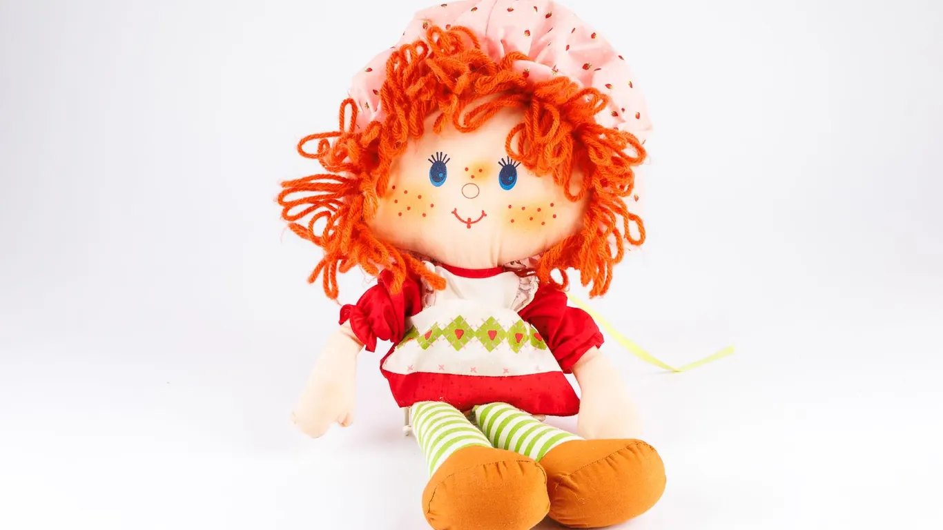 Vintage 1980 Kenner Strawberry Shortcake Rag Doll