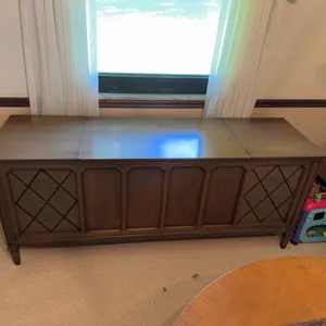MCM Knight Stereo Console