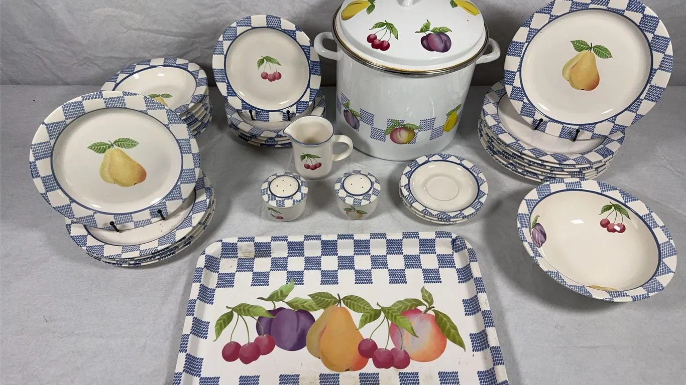 Pfaltzgraff Dinnerware