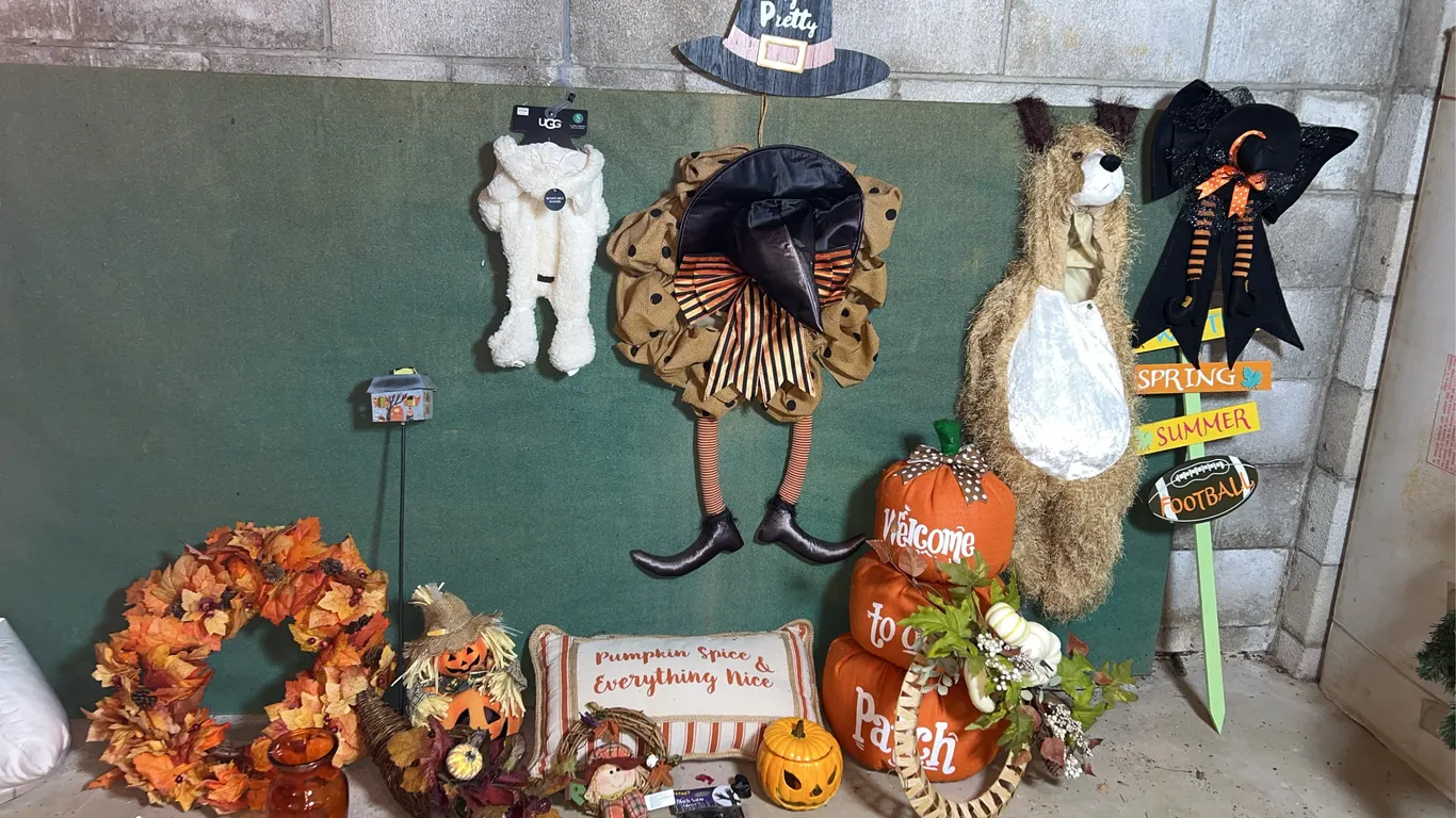 Fall & Halloween Decorations