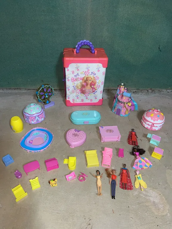 Barbie & Polly Pockets