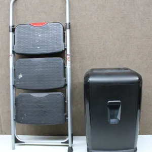 Werner Step Ladder & Staples Shredder