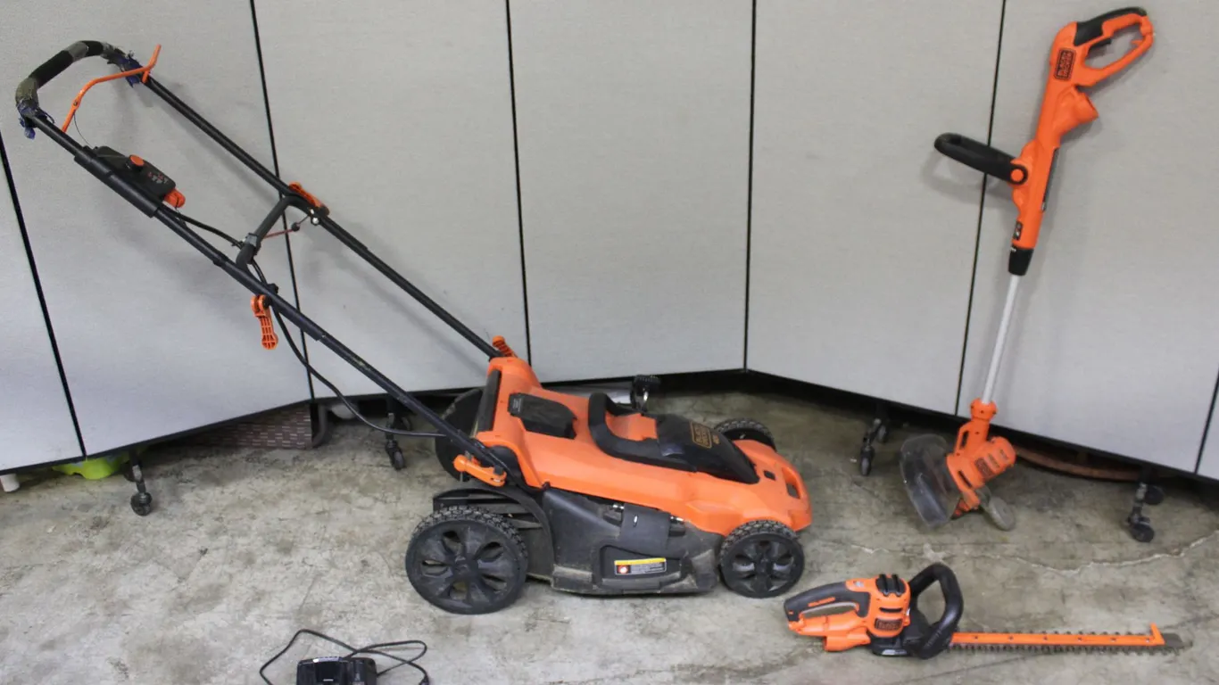 Black+Decker Lawn Tools Set