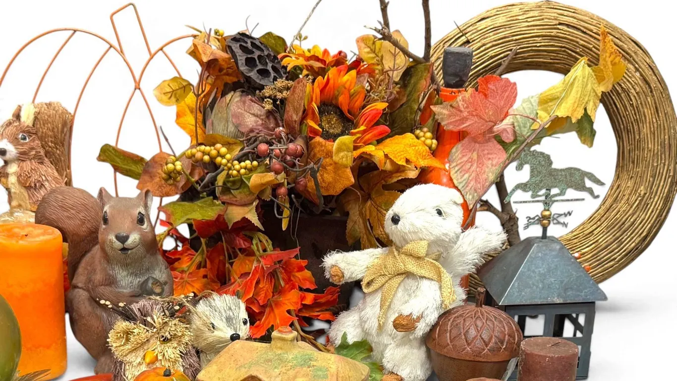 Fall Harvest Wildlife Collection: Ceramic Squirrel & Moon Plaque