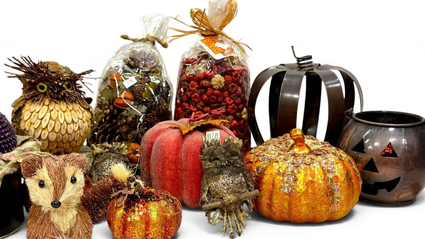 American Oak Preserving Co. Autumn Decor Set with Woodland Figures