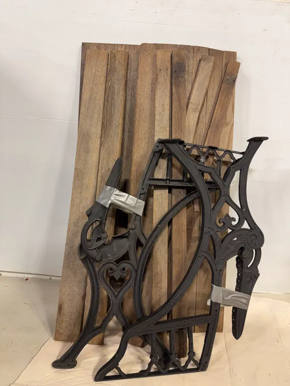 Antique Cast Iron Bench Ends & Wood Slats – Project