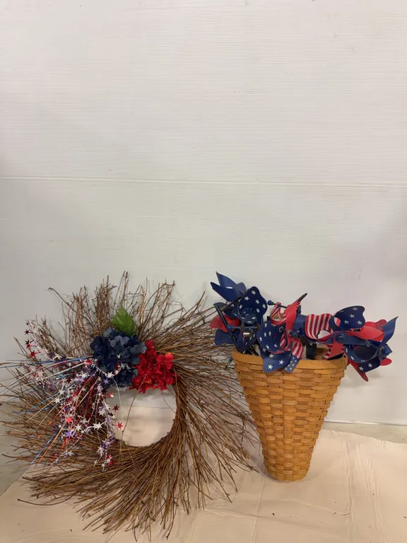 Patriotic Wreath & Americana Pinwheel Basket Décor
