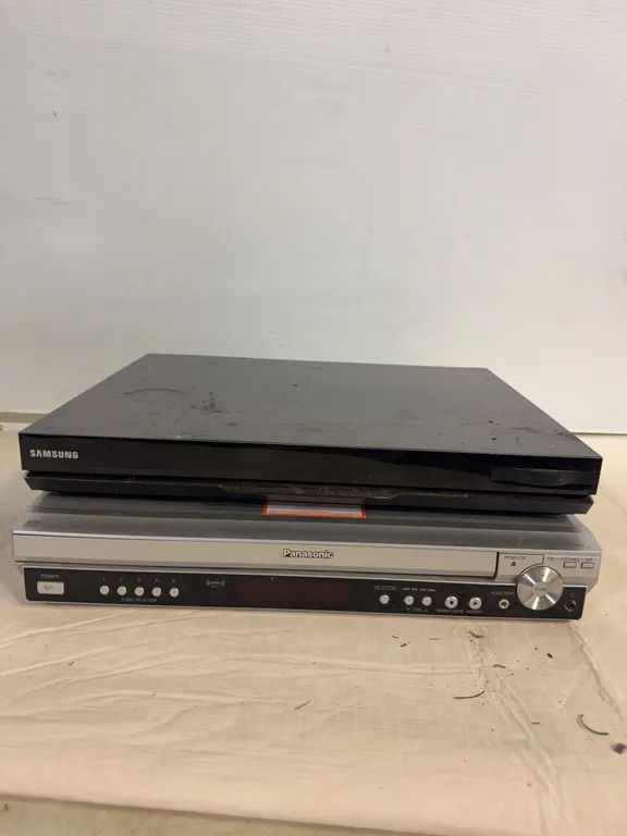 Samsung Blu-ray Player & Panasonic 5-Disc DVD/CD Changer