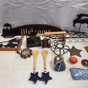 Primitive Americana & Folk Art Home Décor Collection