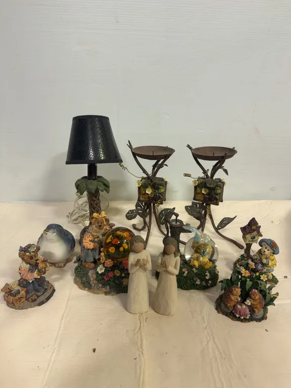 Willow Tree Angels, Bear Figurines, Candleholders & Accent Lamp