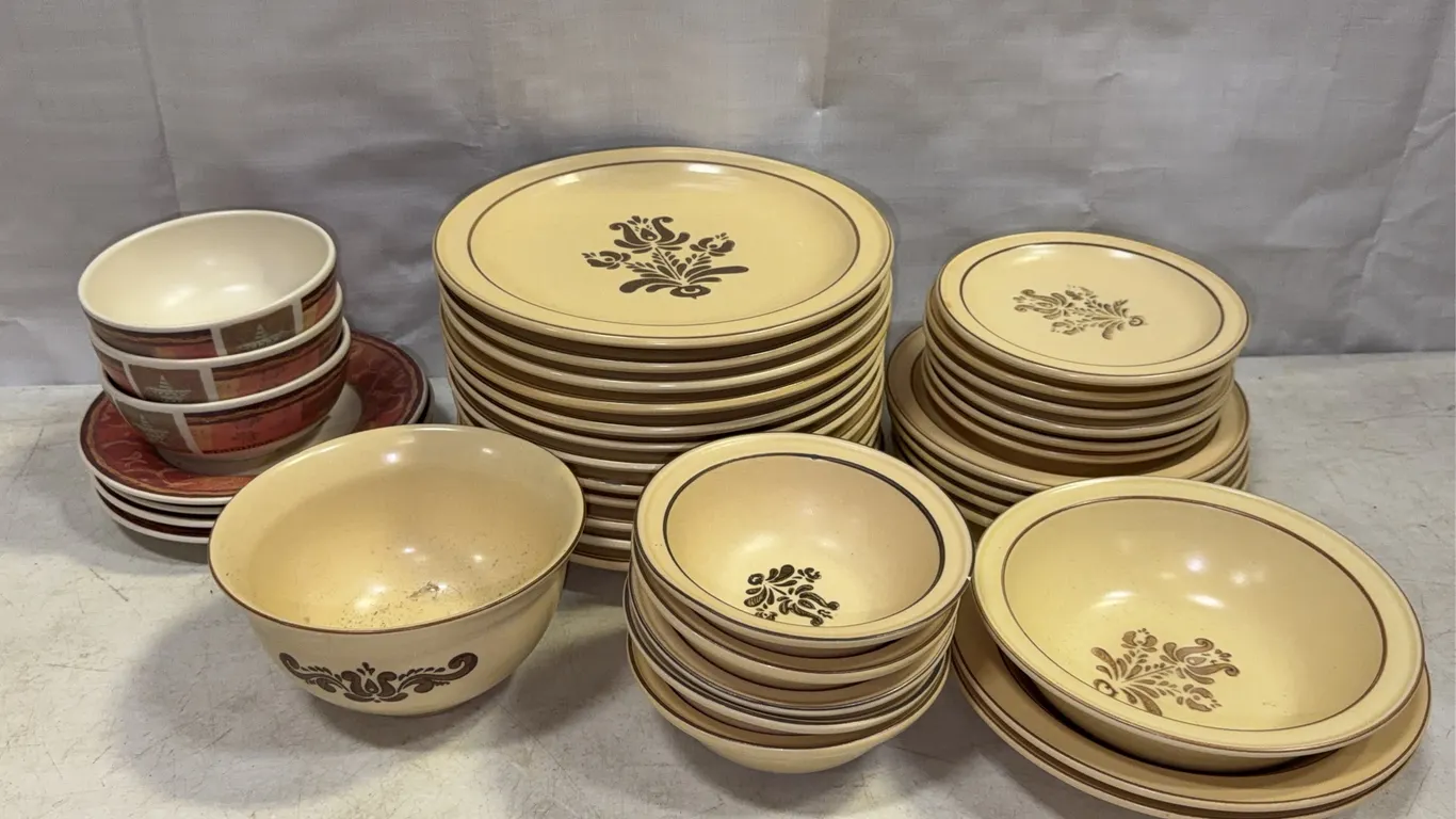 Pfaltzgraff Village Brown Heritage Style Dinnerware & Bowls