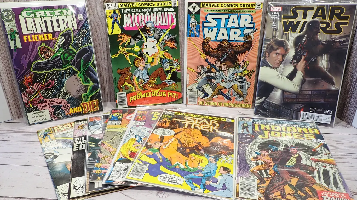 Marvel & DC Sci-Fi, Star Wars & Movie Media Vintage Lot of 11