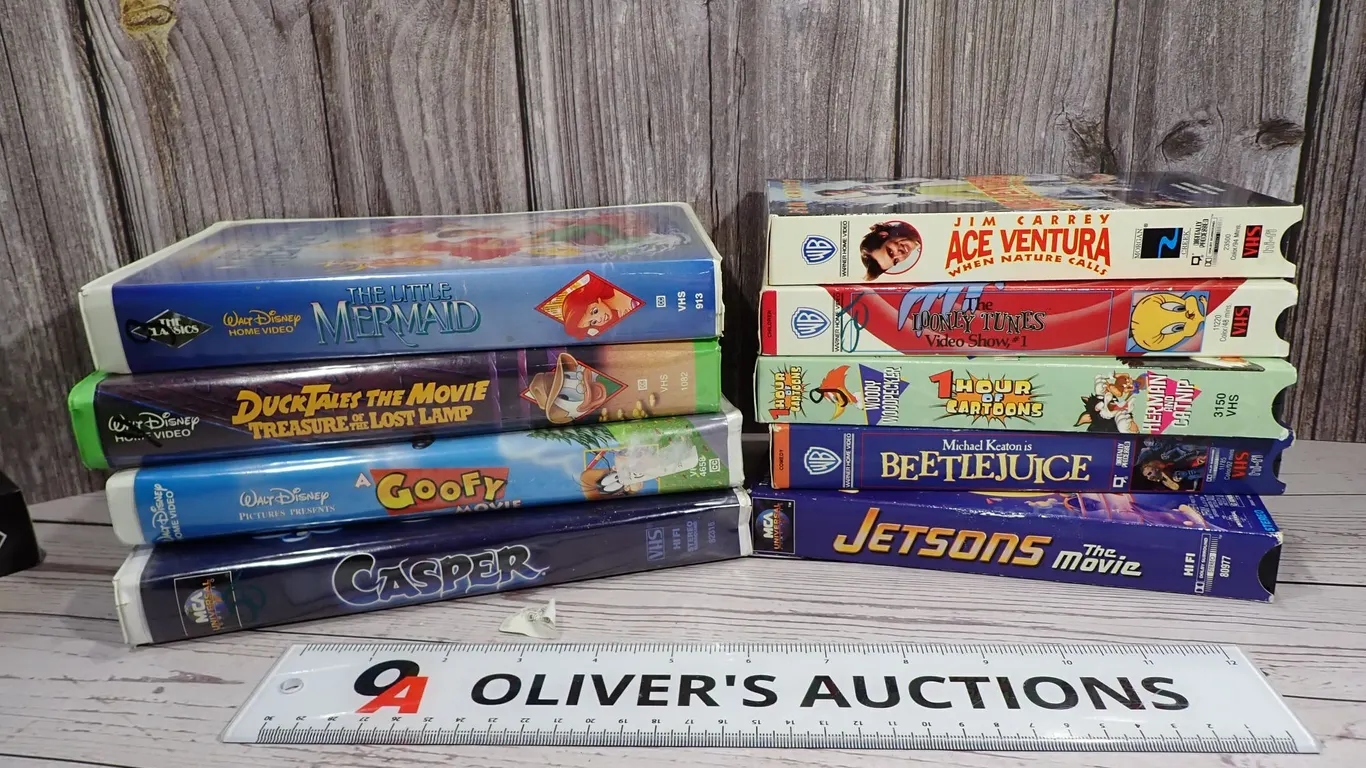 Walt Disney Black Diamond, Looney Tunes & Beetlejuice VHS Movie Lot of 9