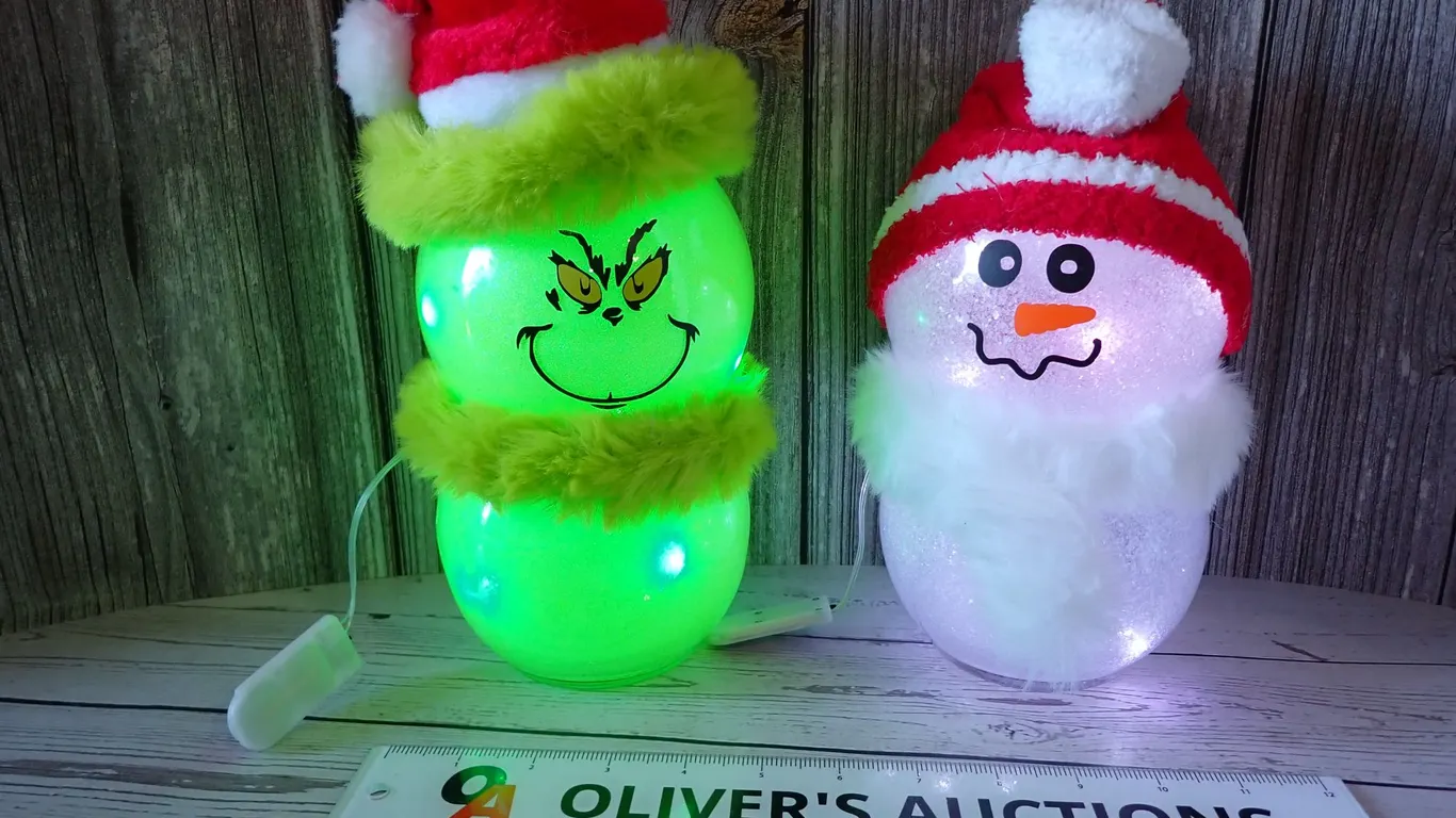 The Grinch & Snowman LED Light Up Glitter Christmas Table Decor Lot